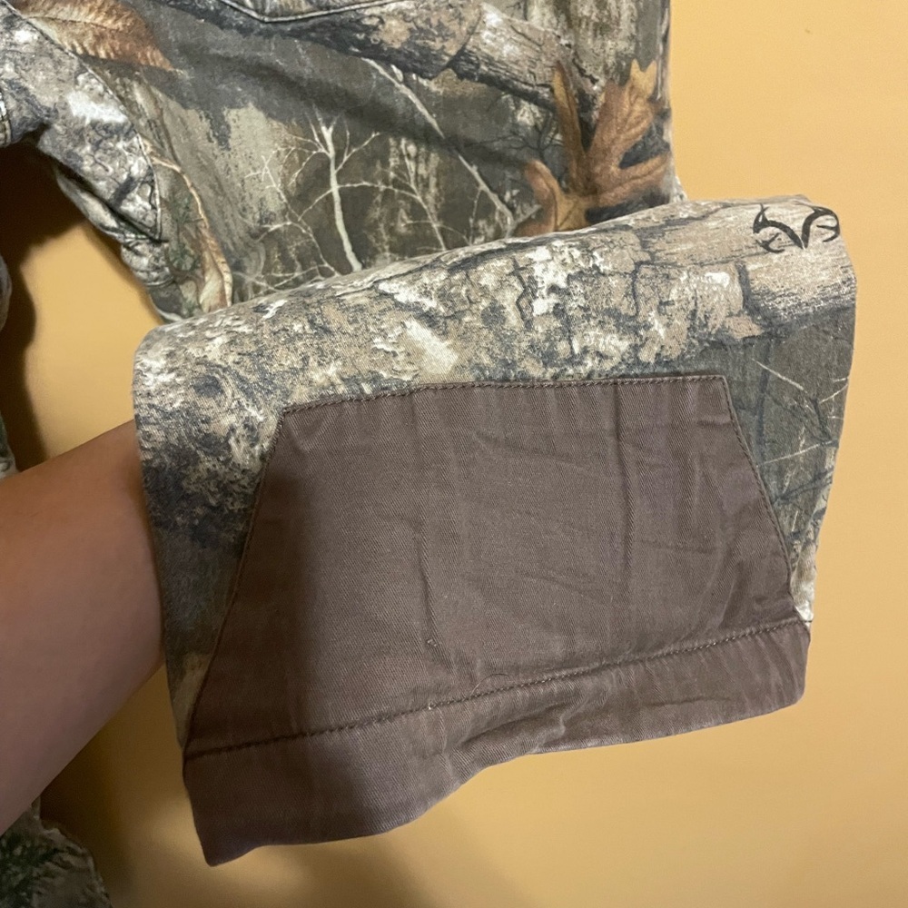 Magellan Outdoors Men's Woodland Camo Cargo Pants - Picture 5 of 5